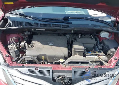 2013 Toyota Sienna Xle V6 8 Passenger from USA, damaged, VIN 5TDYK3DC4DS386055